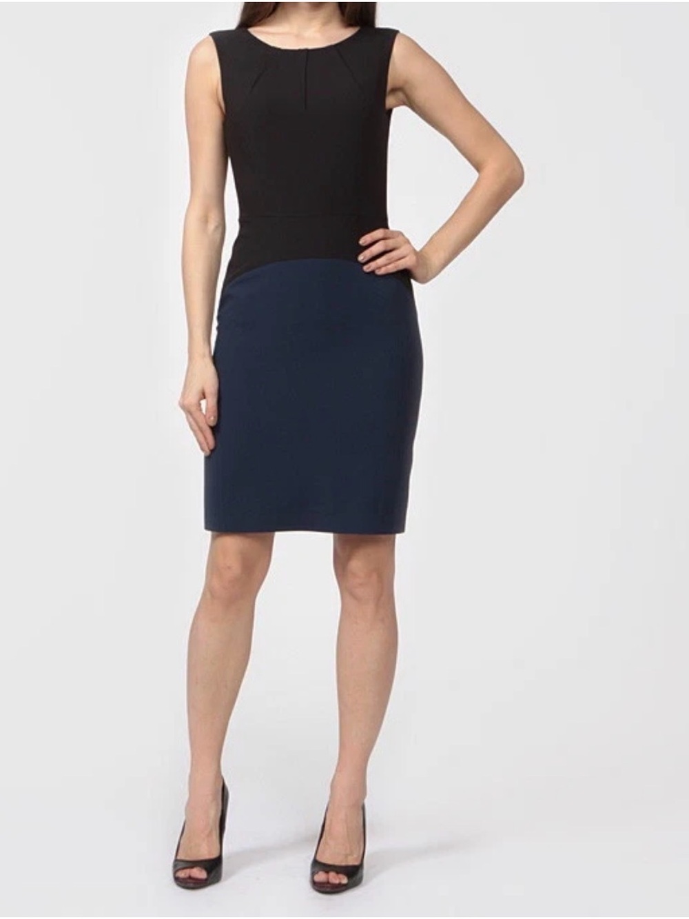 BCBGMaxAzria Behati Colorblock Sheath Dress Size 4 Black Navy Sleeveless V-Back